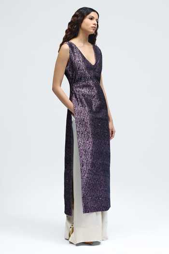 QUARTER Mughal E Azam Himroo Kurta 
