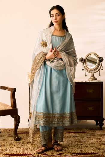Peeli Dori Powder Blue Gulmohar Kurta Set 