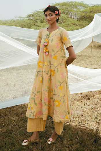 Nimbu Mirchi Sonpapdi Floral Print Kurta & Pant Set 