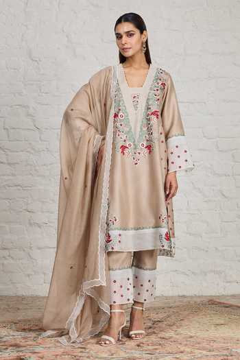 Sue Mue Eira Embroidered Kurta Pant Set 