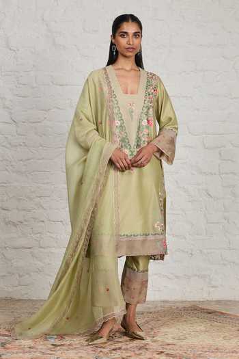 Sue Mue Eira Floral Embroidered Kurta Pant Set 