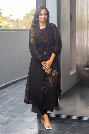 Issa Studio By Chetana & Swathi Melia Floral Print Kurta & Pant Set