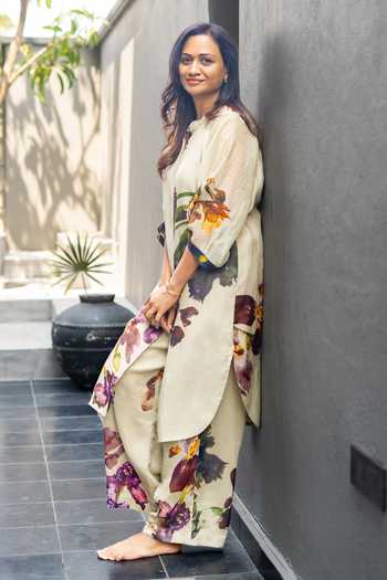 Issa Studio By Chetana & Swathi Ayla Floral Print Slit Kurta & Pant Set