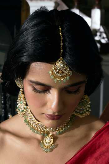 Preeti Mohan Ojasvi Kundan Embellished Maangtikka 
