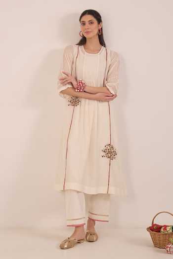 Shivani Bhargava Khubani Silk Chanderi Embroidered Kurta 