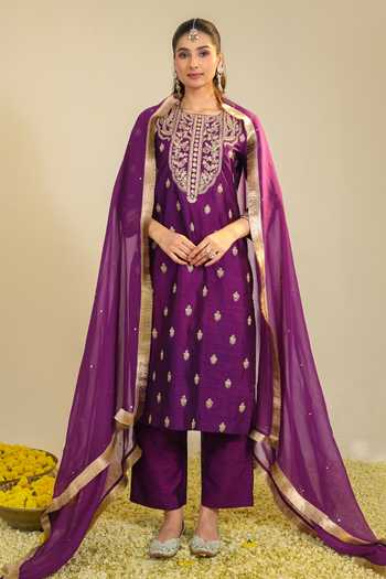 Roohbyridhimaa Purple Muktalif Embroidered Kurta Set 
