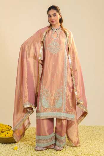 Roohbyridhimaa Pink Lamhe Embroidered Kurta Set 