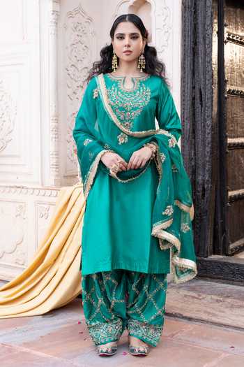 Tarrz Hand Embroidered Pure Silk Kurta Set  