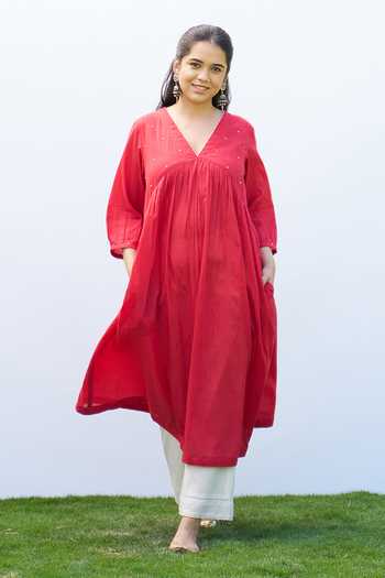 Vaaya Placement Embroidered Kurta & Pant Set 