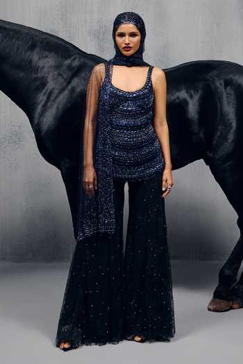 House of Arshiyaa Hand Embroidered Chantilly Lace Kurta Set 