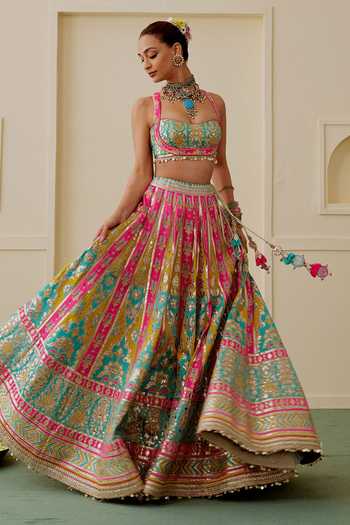 Gopi Vaid Zamaana Embroidered Blouse & Lehenga Set 
