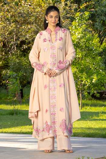 DAREISS Camellia Embroidered Kurta Set 