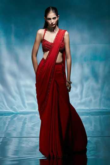 House of Arshiyaa Red Pre-Draped Crepe Saree Set 