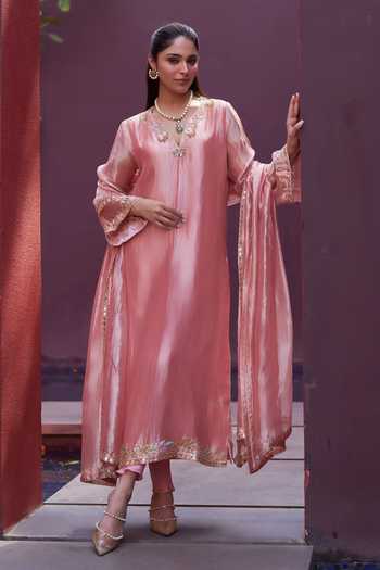House of Arshiyaa Rose Gold Embroidered Long Kurta Set 
