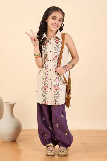 StyloBug Embroidered Kurta & Pant Set 