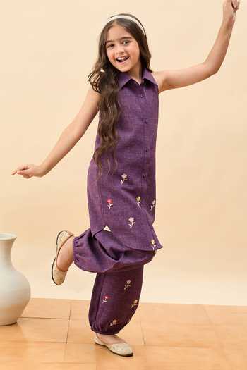 StyloBug Embroidered Kurta & Pant Set 