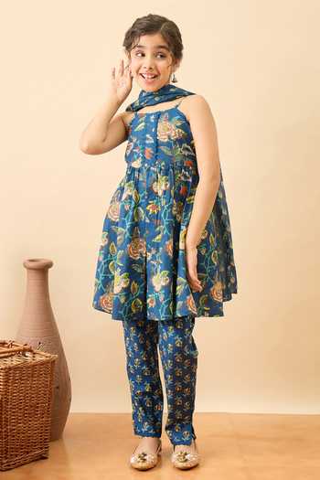 StyloBug Floral Print Kurta Set 