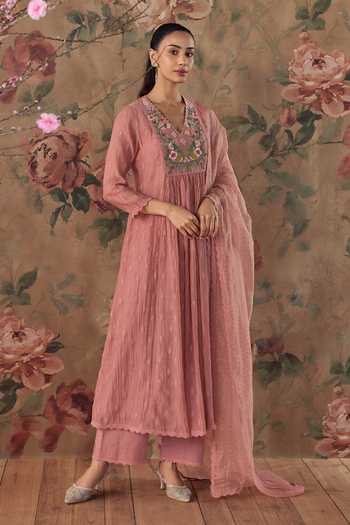 Kritika Dawar Chirai Hand Embroidered Yoke Kurta Set 
