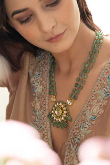 Do Taara Kundan Embellished Pendant Necklace