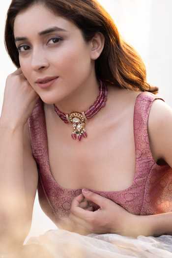 Do Taara Polki Embellished Pendant Choker