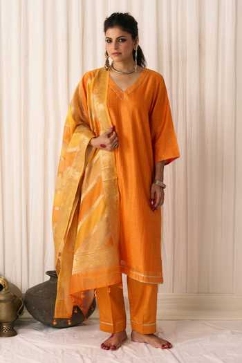 Five Point Five Radha Woven Chanderi Kurta Set