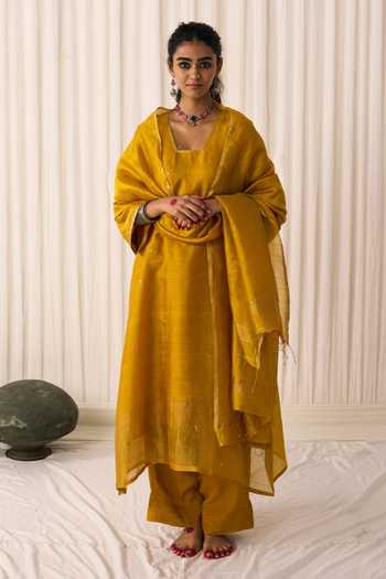 Five Point Five Farah Silk Woven Kurta Set