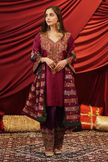 Nikunj By Niidhi Bajaj Roop Embroidered Silk Kurta & Salwar Set 