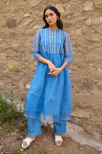 Ayaka Hand Embroidered Kurta Set 