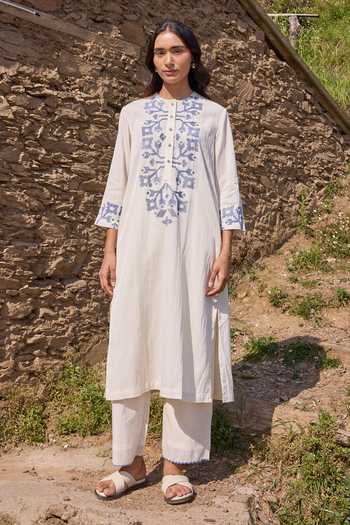 Ayaka Hand Embroidered Kurta Set 