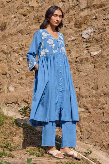Ayaka Hand Embroidered Kurta With Trouser 