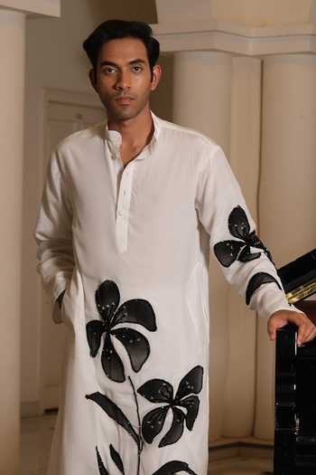 Meghstudio Om Printed Kurta & Pant Set 