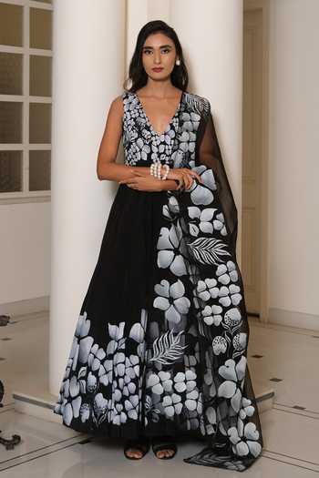 Meghstudio Zoya Floral Print Anarkali With Dupatta 