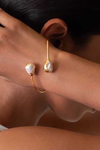 Dhwani Bansal Jewellery Reva Baroque Pearl Embellished Bracelet 