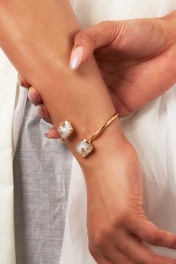 Dhwani Bansal Jewellery Lune Baroque Shell Pearl Embellished Bracelet