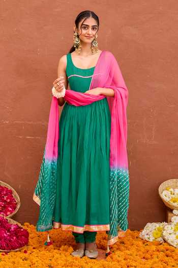 Taro Aarna Embroidered Anarkali Set