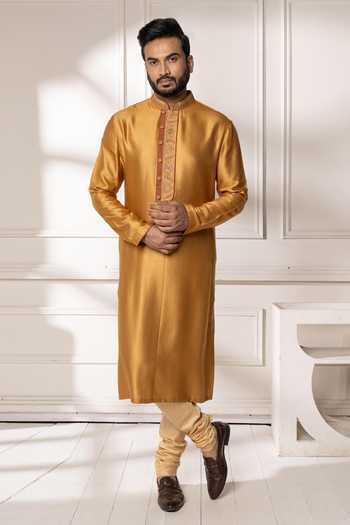 Poonam Kasera Kashmiri Embroidered Kurta Set