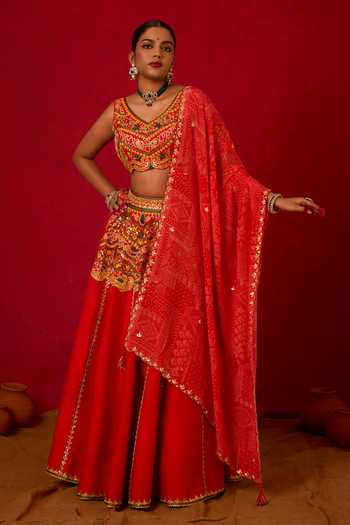 Nitara Dhanraj Label Embroidered Skirt Set 