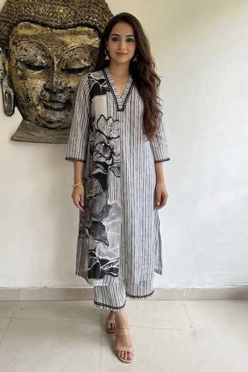 Ajiesh Oberoi Pinstripe Print Kurta & Pant Set