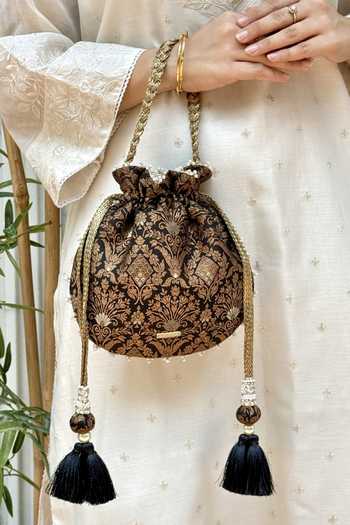 AMYRA Anantam Pure Silk Potli 