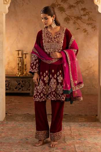 Angad Singh Rani Velvet Embroidered Kurta Set 