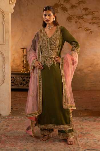 Angad Singh Embroidered Velvet Kurta Set 