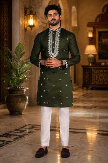 Jhambthreads Embroidered Work Kurta & Pant Set 