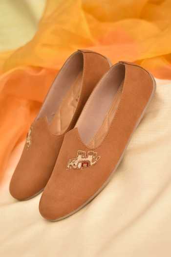 Around Always Kunjar Elephant Embroidered Juttis 