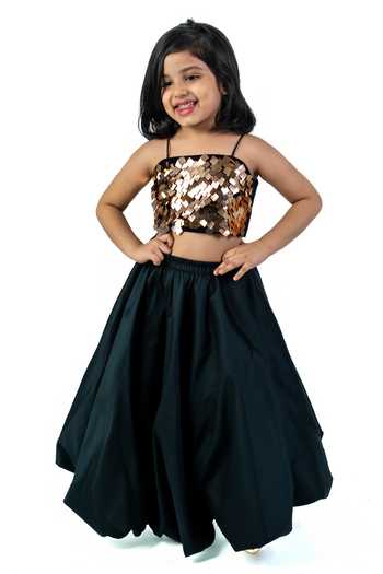 Label Kiaa Embroidered Top & Lehenga Set 