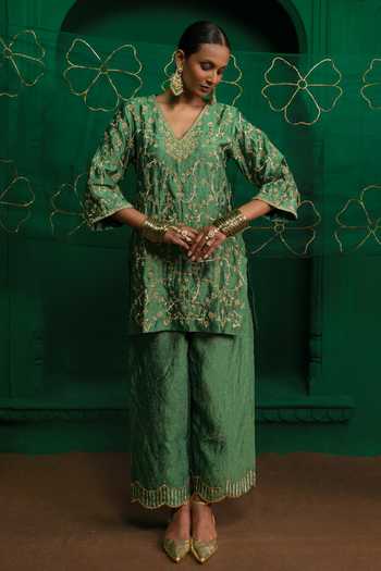Charu Makkar Zeenat Aari Work Kurta & Pant Set 