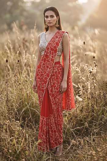 Basanti Kapde aur Koffee Organza Embroidered Draped Saree Set 