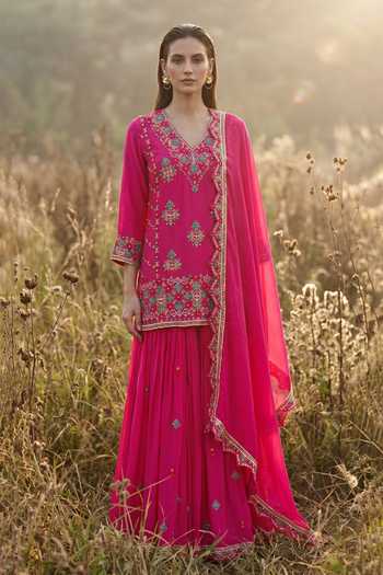 Basanti Kapde Aur Koffee Imperial Rose Phulkari Sharara Set