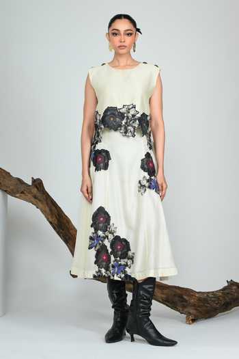 The Dramebaaz CO Anthracite Blossom Skirt Set 