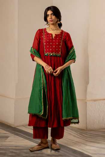 Nimbu Mirchi Amani Embroidered Kurta Set 