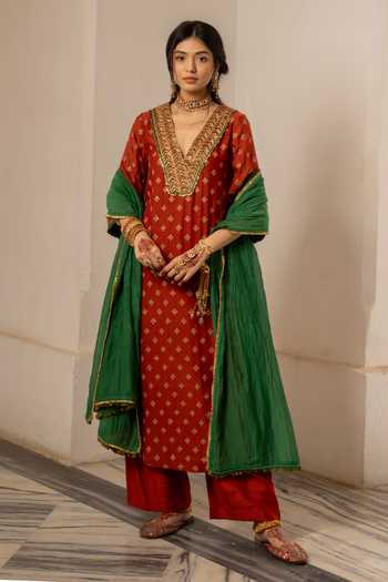 Nimbu Mirchi Safina Embroidered Kurta Set 
